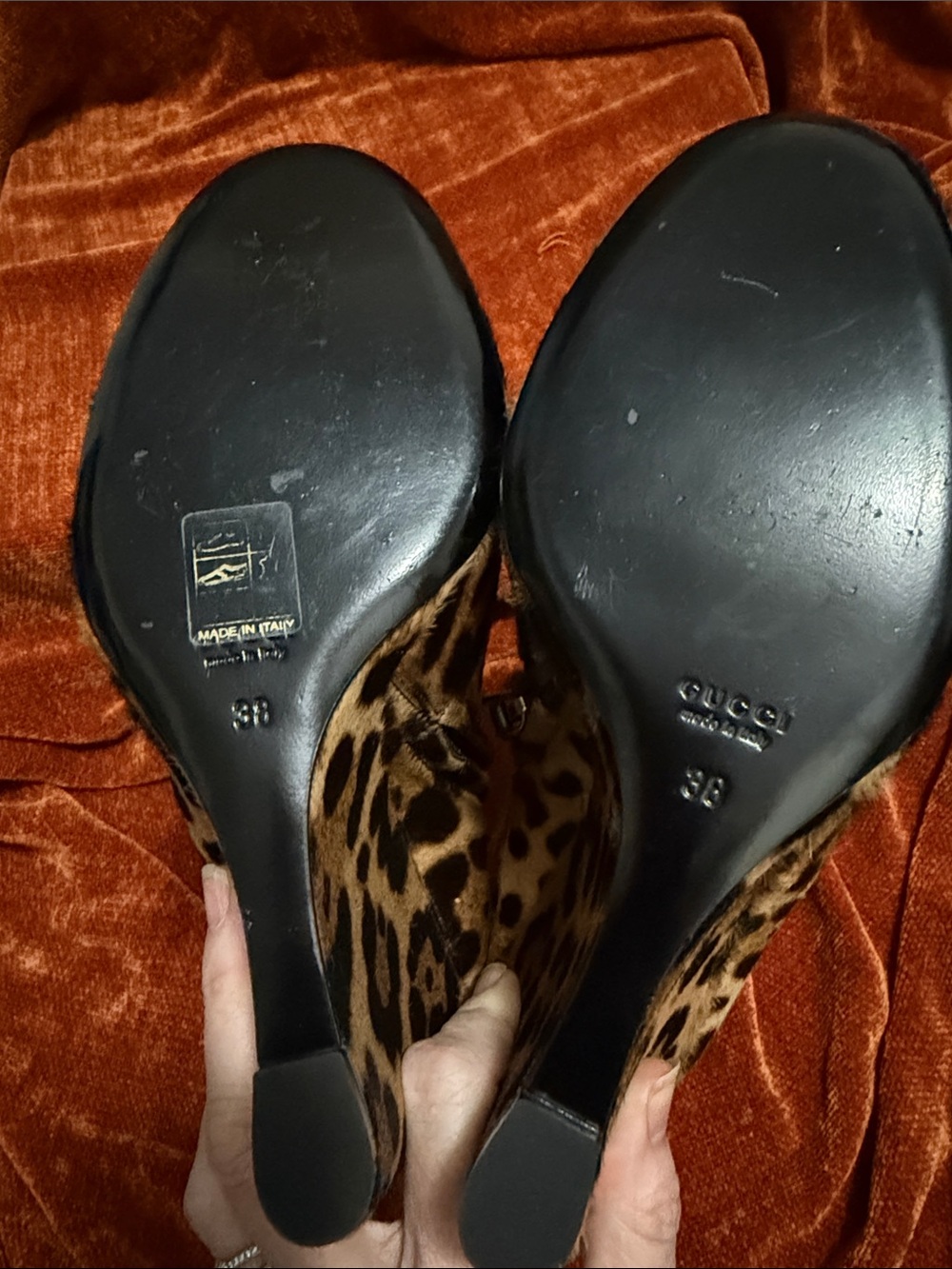 Gucci | Leopard Print Wedge Ankle Boots in Black and Brown Calf Hair | 38 - Picture 11 of 12